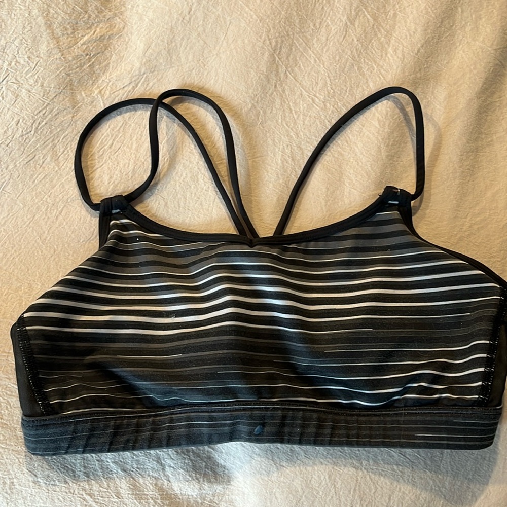 LULULEMON free to be bra 4